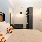 Nea Domus Santa Monica