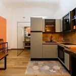 Nea Domus Santa Monica